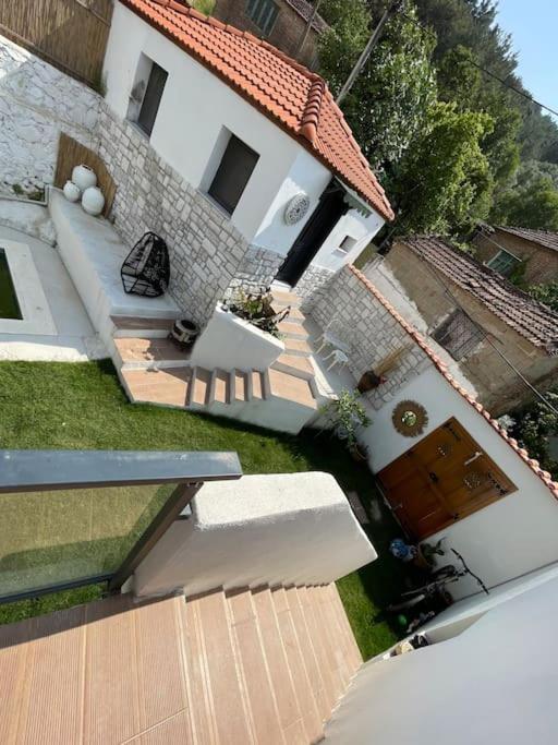 Oezel Havuzlu Kiralik Tas Villa Kusadası Exterior foto